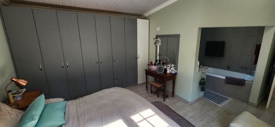 4 Bedroom Property for Sale in Dana Bay Western Cape